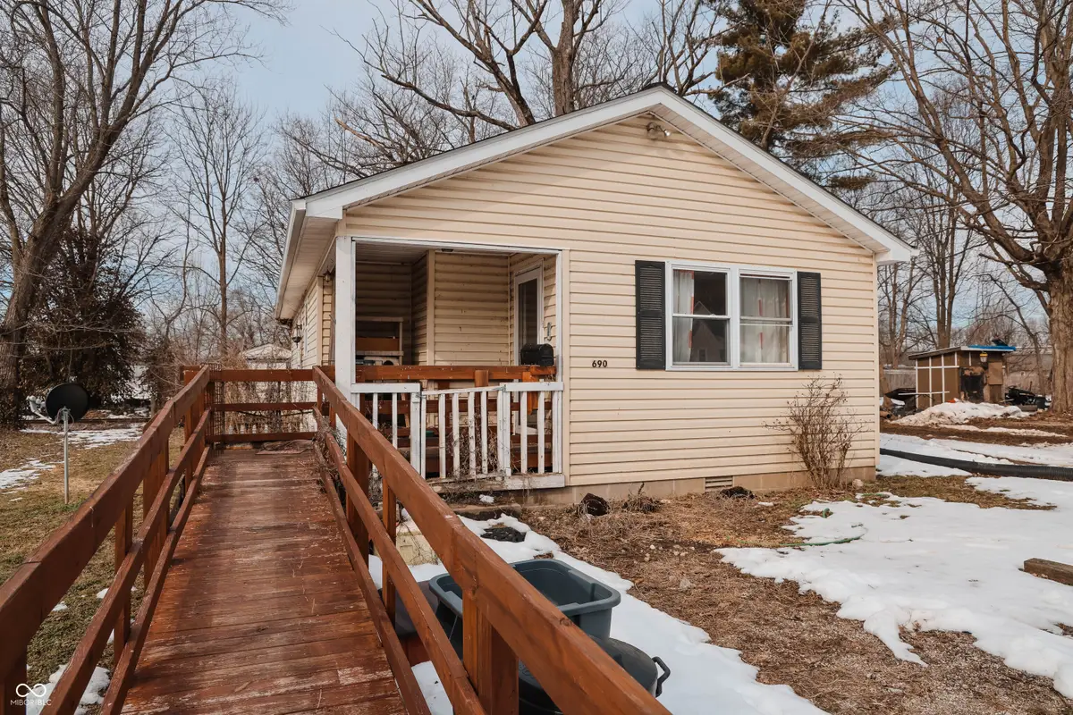 690 N Mulberry Street, Martinsville, IN 46151 - #1