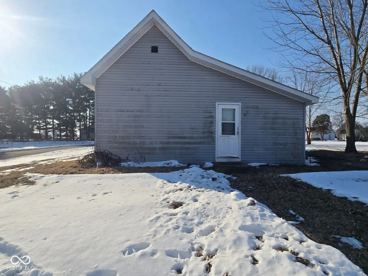 691 E Middle Street, Rosedale, IN 47874 - #1