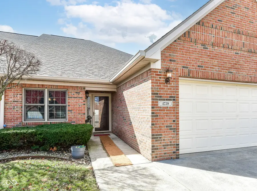 4739 W Harrisburg Court, New Palestine, IN 46163 - #2