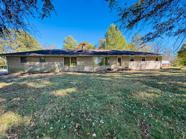 9421 S 200 W, Columbus, IN 47201