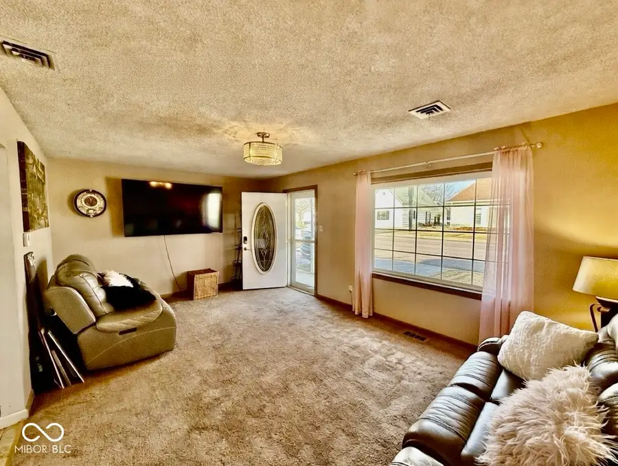 169 NE F Street Ne, Linton, IN 47441 - #2