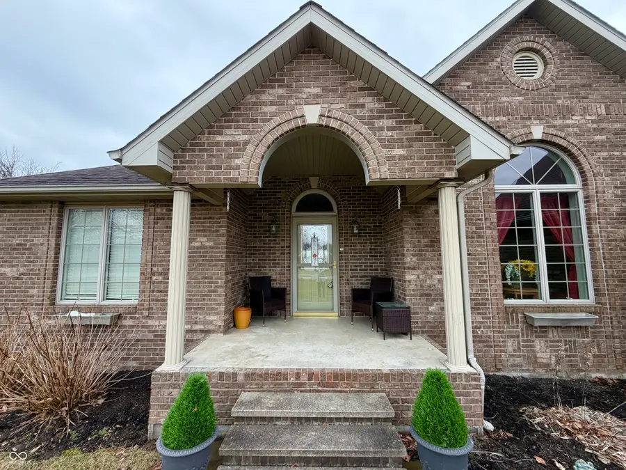 1131 E Tonya Drive, Clinton, IN 47842 - #2