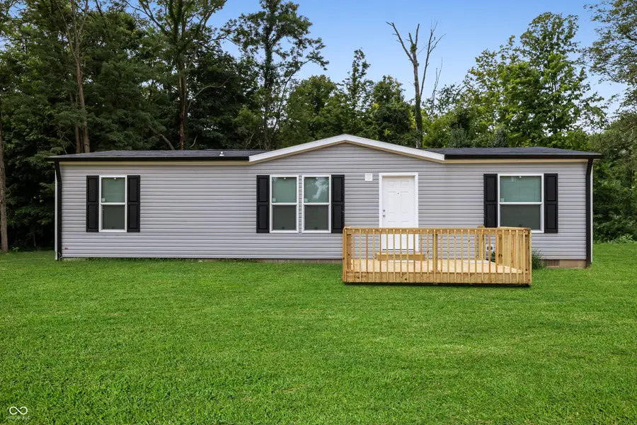 2177 N 4th Street, Seelyville, IN 47803 - #2