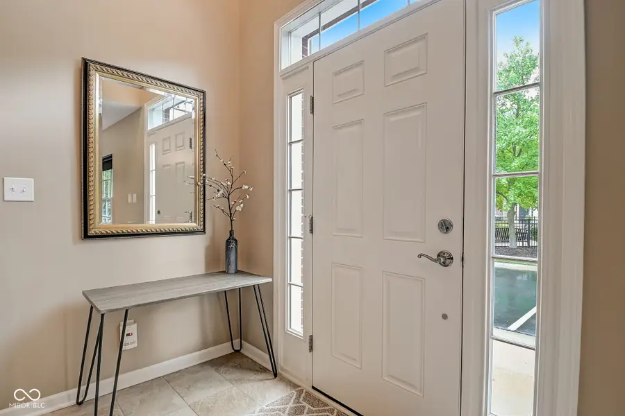 994 2nd Avenue Nw, Carmel, IN 46032 - #3