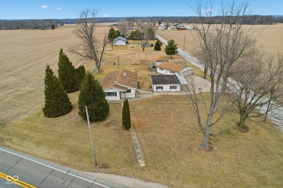 1742 S County Road 525 E, Fillmore, IN 46128 - #2