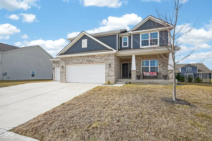 3819 Castle Hill Drive, Brownsburg, IN 46112 - #2