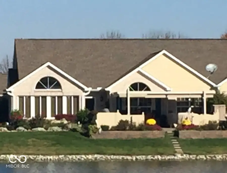7386 Lake Lakota Place, Indianapolis, IN 46217 - #2