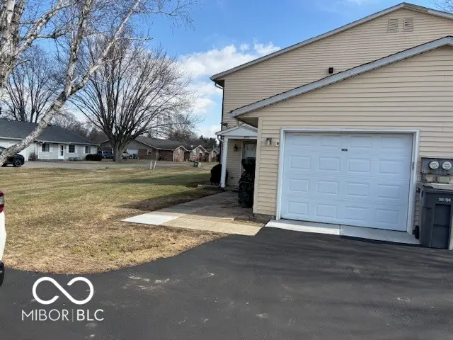 3402 Xenia Circle, Indianapolis, IN 46227 - #3