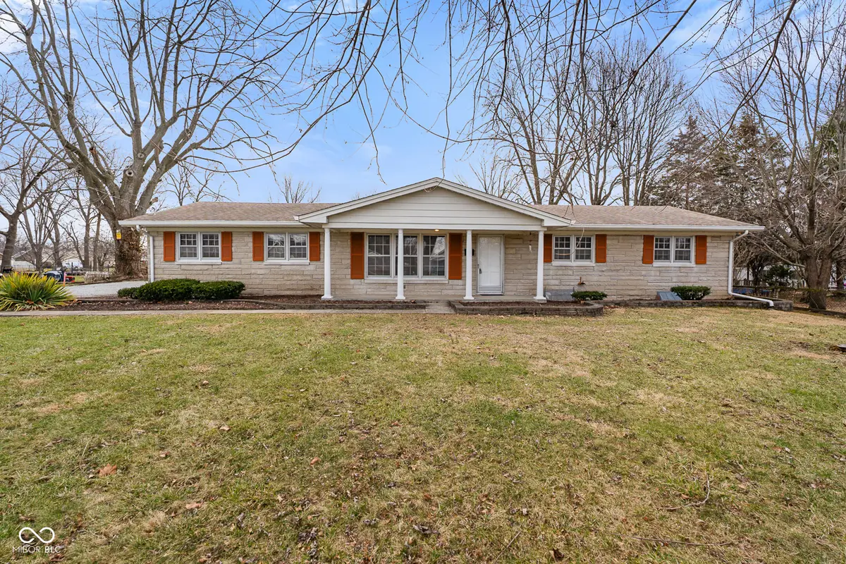 2215 Albany Street, Beech Grove, IN 46107 - #1