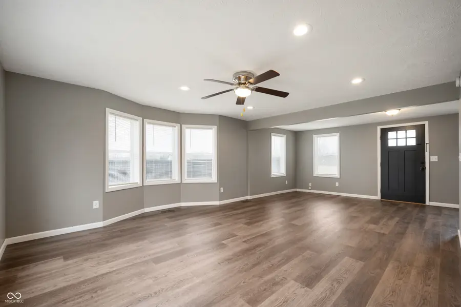 2660 S Benegar Avenue, Yorktown, IN 47396 - #3