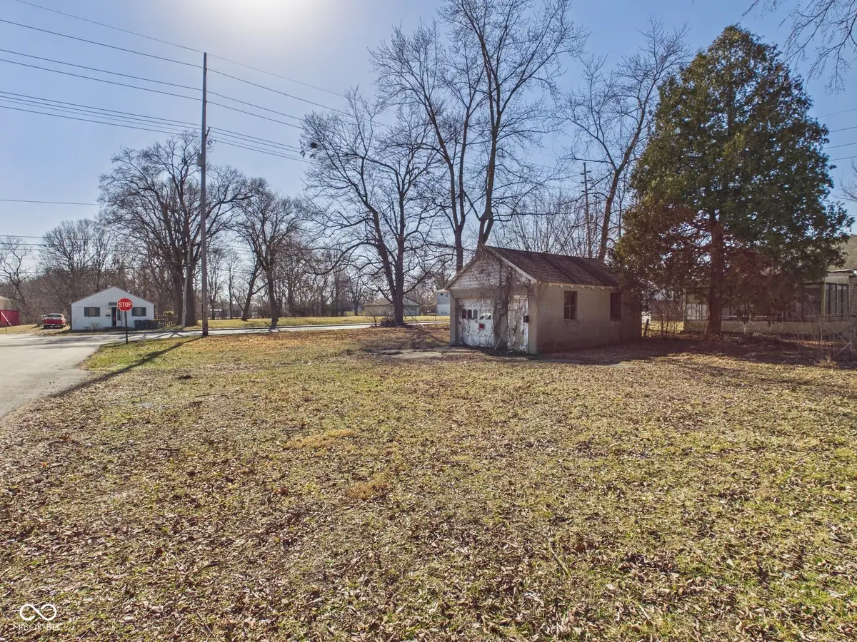 230 E Cross Street, Anderson, IN 46012 - #1