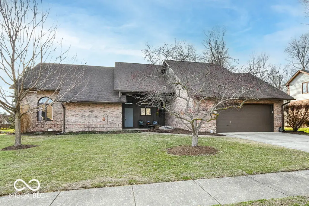 636 Hamlet Drive, Avon, IN 46123 - #1