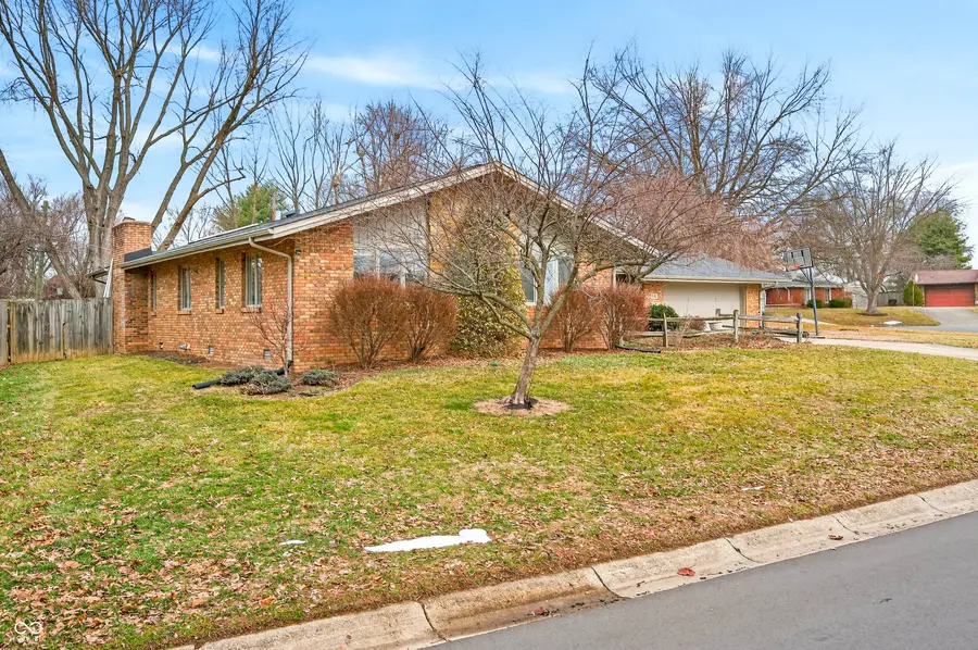 3161 Sumac Ct, Columbus, IN 47203 - #3