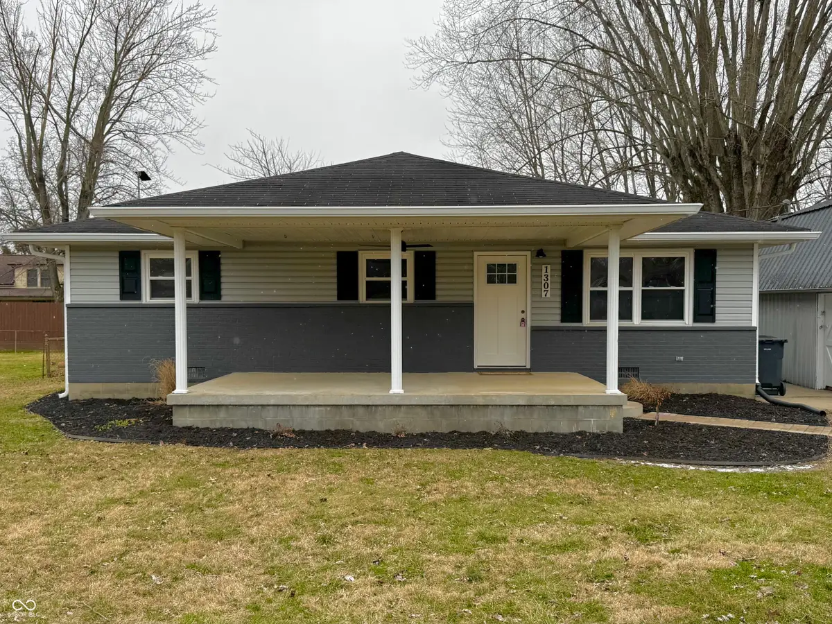 1307 W Cope Lane, Scottsburg, IN 47170 - #1