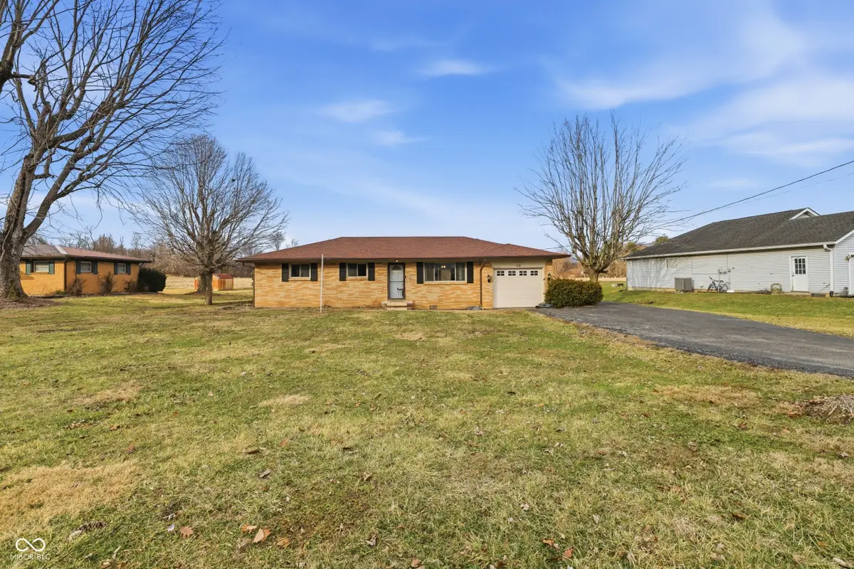 3081 W County Road 100 S, Greencastle, IN 46135 - #1