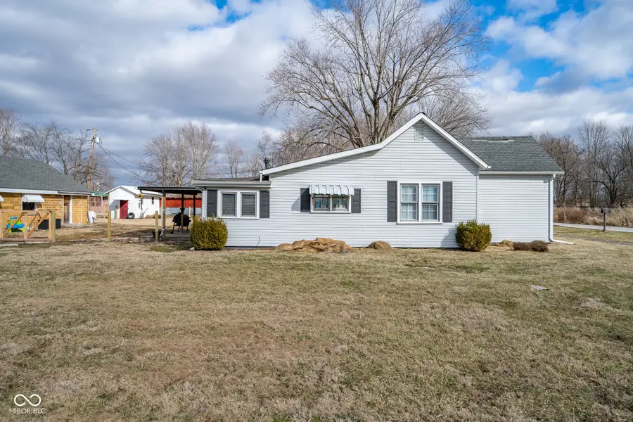 87 E N 1st Street, Carbon, IN 47837 - #3