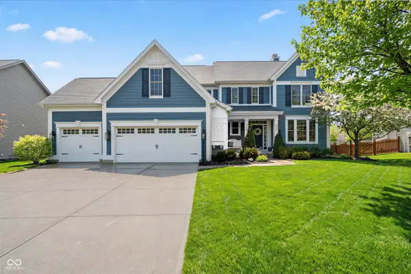 8999 Hearthstone Drive, Zionsville, IN 46077