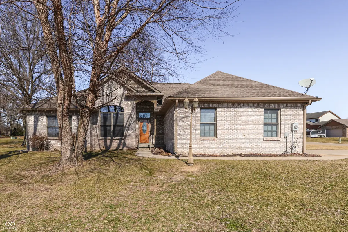 3392 Burns Boulevard, Martinsville, IN 46151 - #1