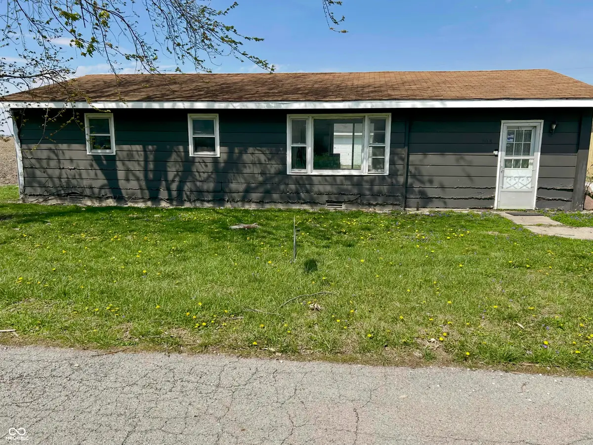 208 W North Street, Kempton, IN 46049 - #1