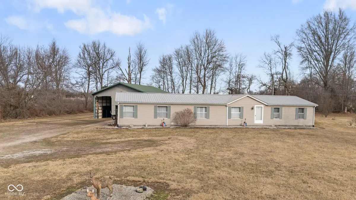1317 E Cutshall Road, Scottsburg, IN 47170 - #1