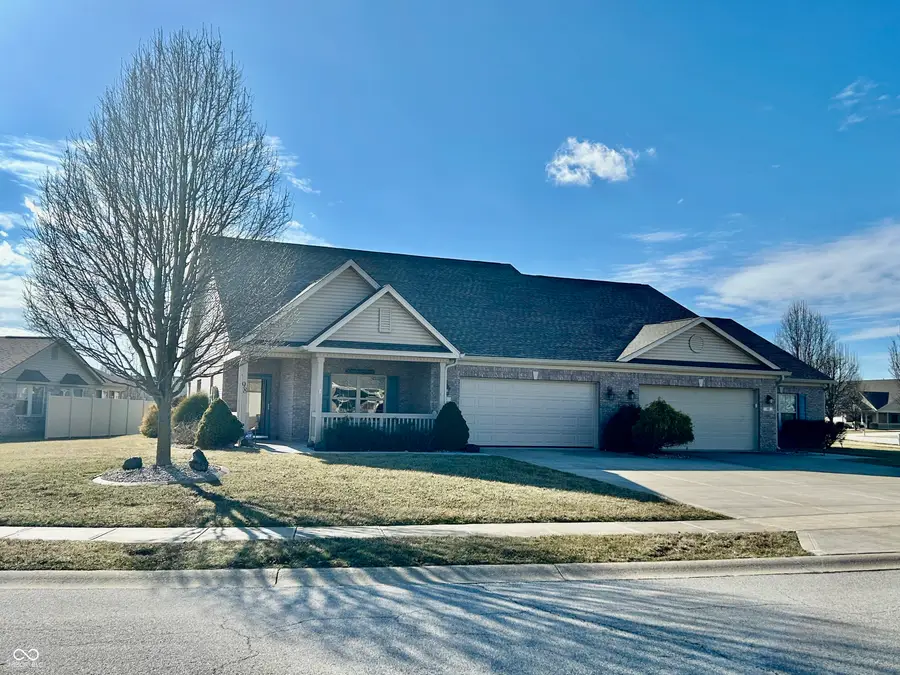 98 E Wind Chime Circle, Greenwood, IN 46143 - #3