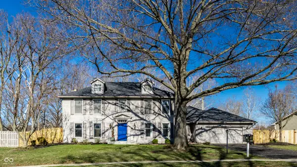 12216 Castle Row Overlook, Carmel, IN 46033