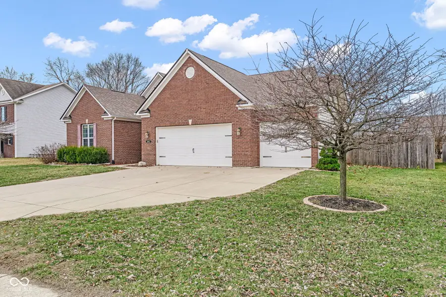 1612 Dorset Drive, Avon, IN 46123 - #2