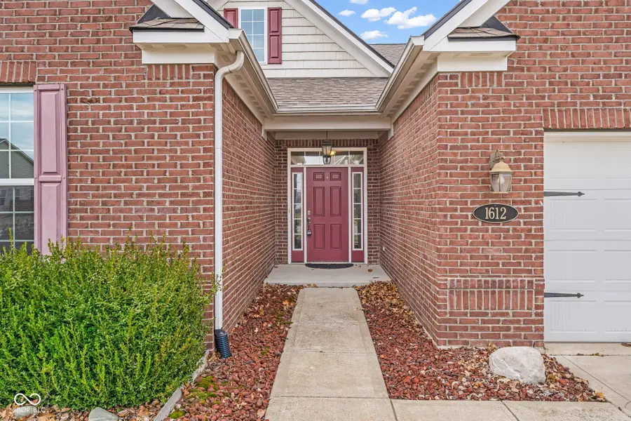 1612 Dorset Drive, Avon, IN 46123 - #3