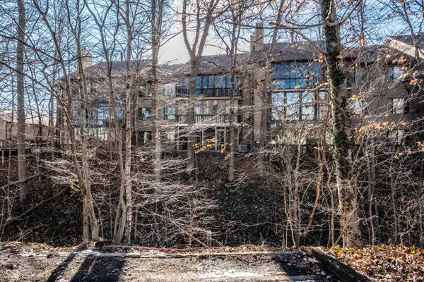 108 Knoll Court #E, Noblesville, IN 46062