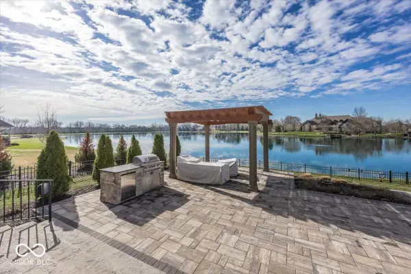 4305 Prairie Falcon Drive, Zionsville, IN 46077