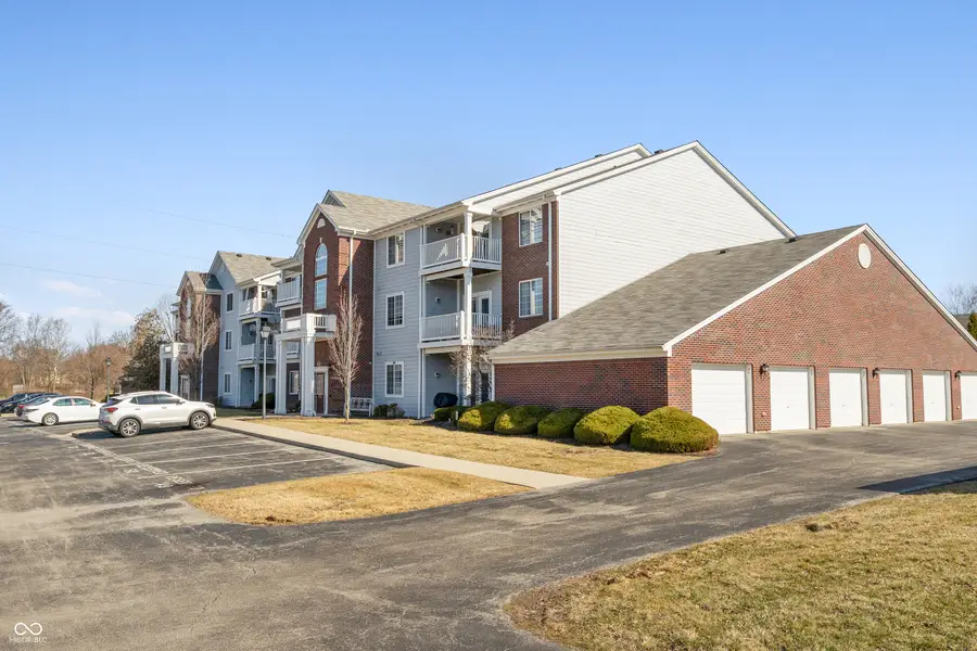6231 Amber Creek Lane #310, Indianapolis, IN 46237 - #2