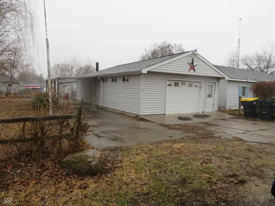 18 S Lotus Street, Orestes, IN 46063 - #2