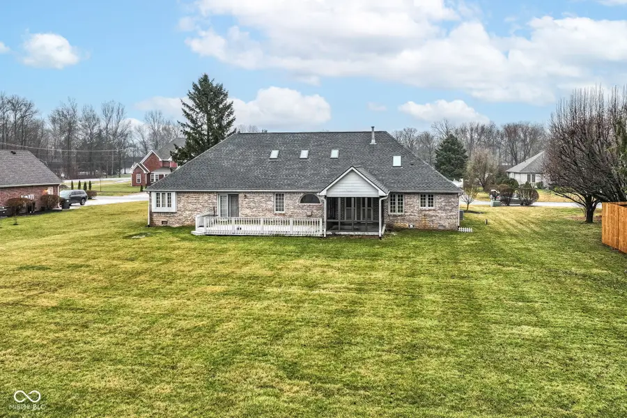 6052 W Broken Arrow Drive, New Palestine, IN 46163 - #2