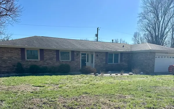 4525 Chapel Drive, Columbus, IN 47203