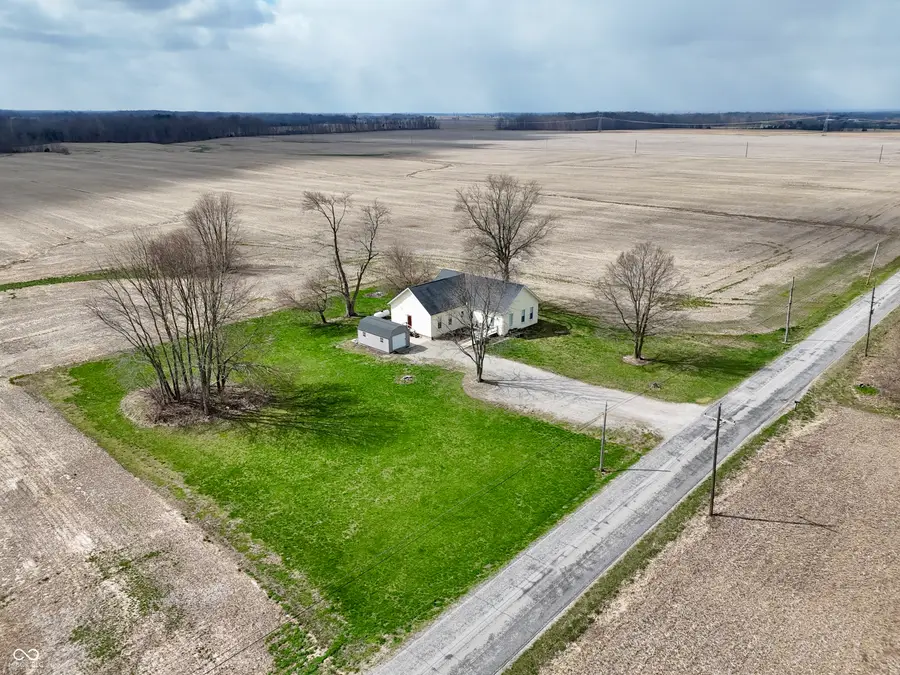 18755 E County Road 750 N, Hope, IN 47246 - #2