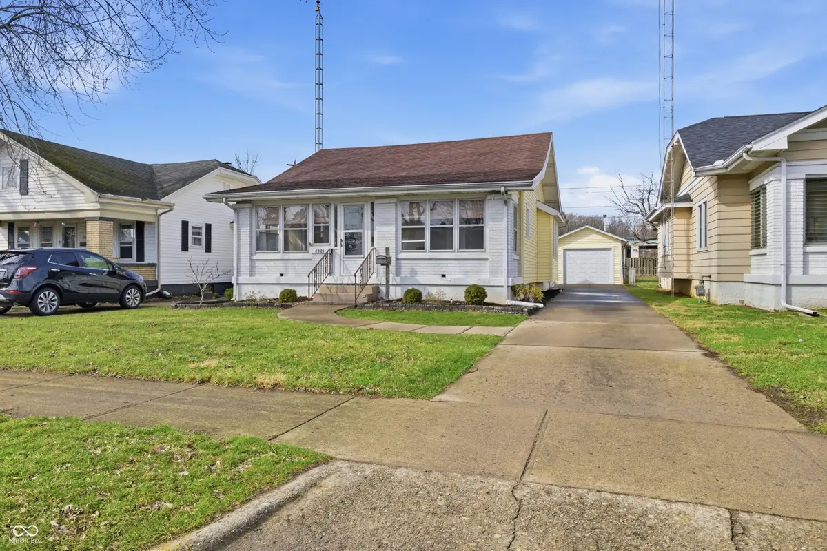 2921 Iowa Avenue, Connersville, IN 47331 - #1