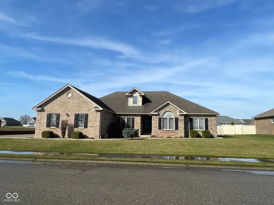 1984 Austin James Lane, Seymour, IN 47274 - #3