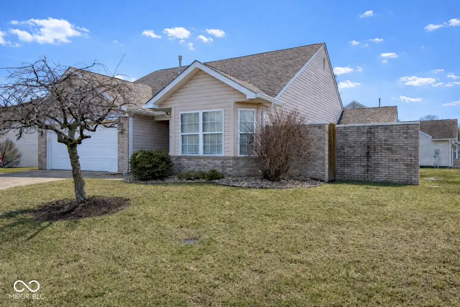 8187 Overbrooke Lane, Avon, IN 46123 - #2