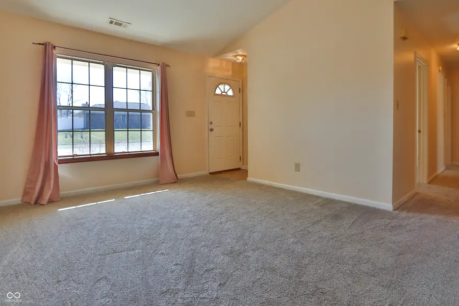 6438 Thistle, Avon, IN 46123 - #2