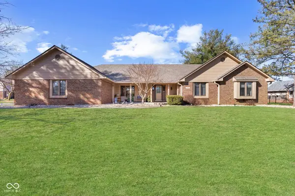 238 Lake Drive, Greenwood, IN 46142