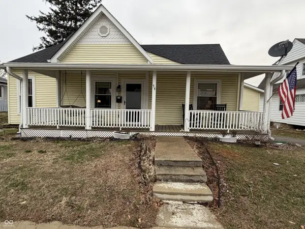 54 W High Street, Mooresville, IN 46158