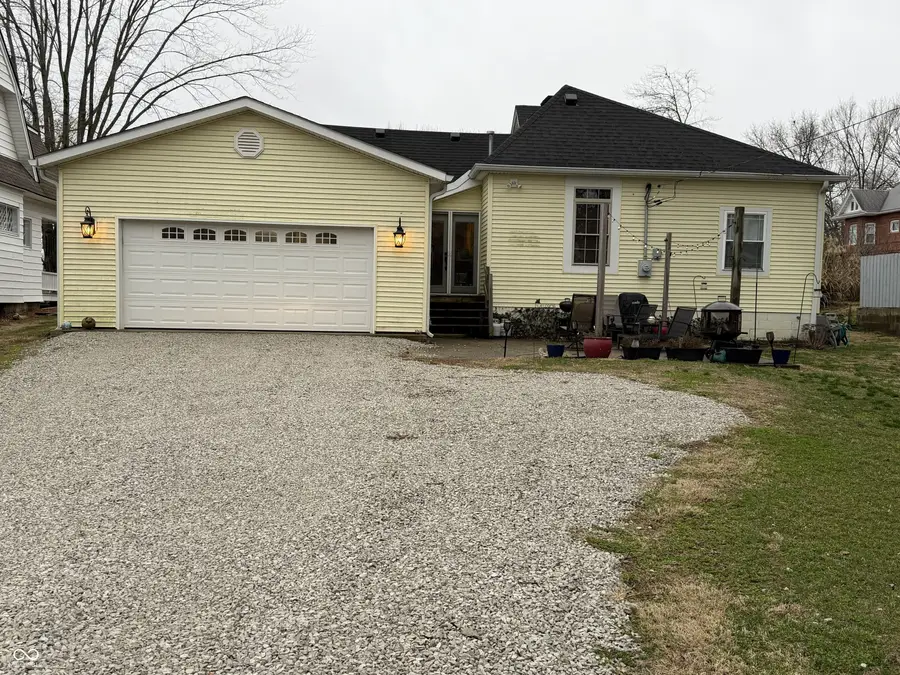 54 W High Street, Mooresville, IN 46158 - #2