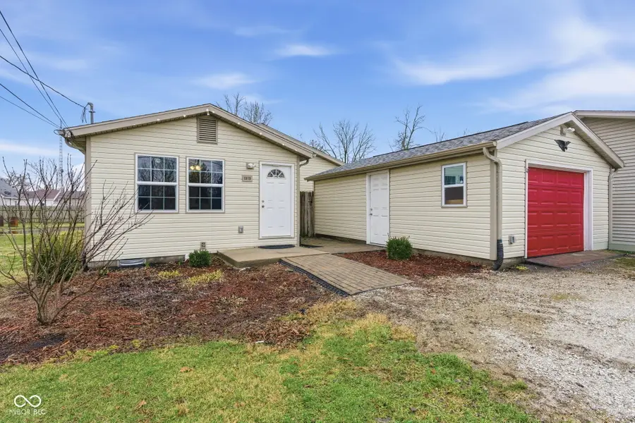 1919 Fremont Street, Crawfordsville, IN 47933 - #2