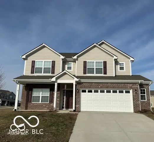 1126 Creek Way Lane, Greenwood, IN 46143