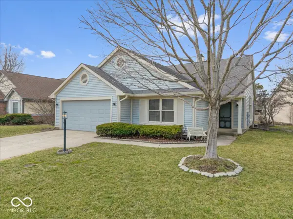 8808 Stirrup Court, Indianapolis, IN 46256