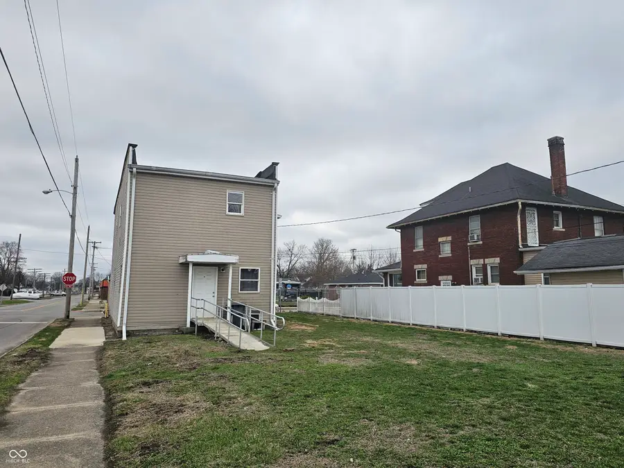 702 W 5th Street, Anderson, IN 46016 - #3