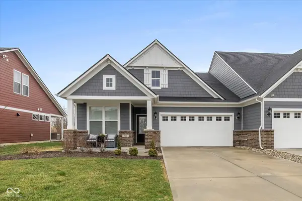 825 Stone Trace Court, Avon, IN 46123