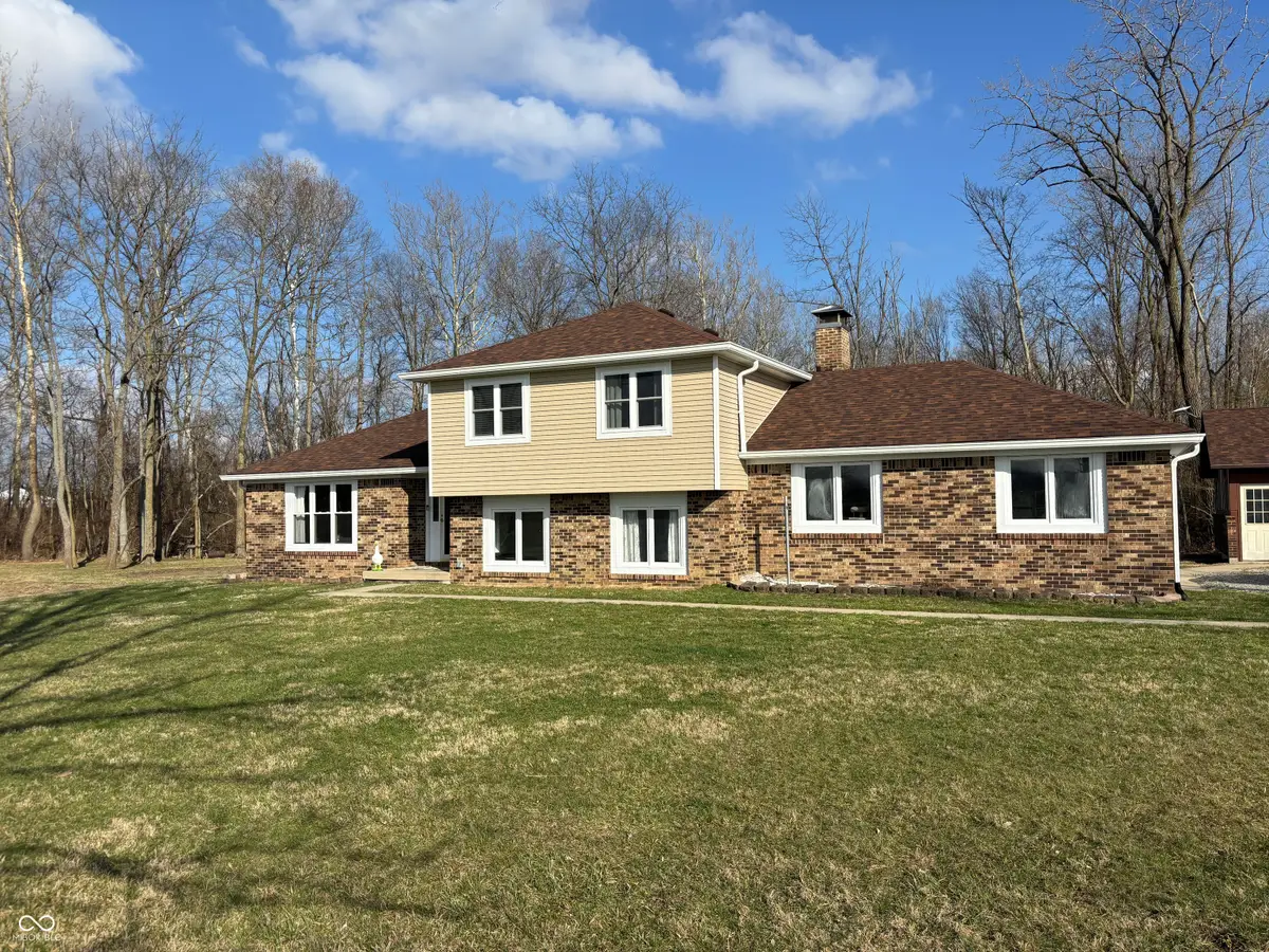 4202 S 365 E, Rushville, IN 46173 - #1