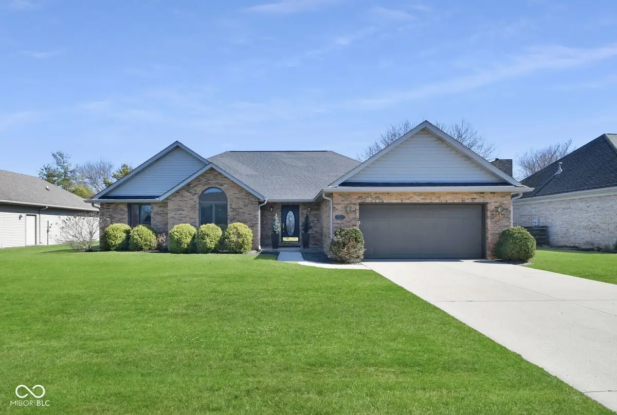 700 S Buckingham Road, Yorktown, IN 47396 - #1