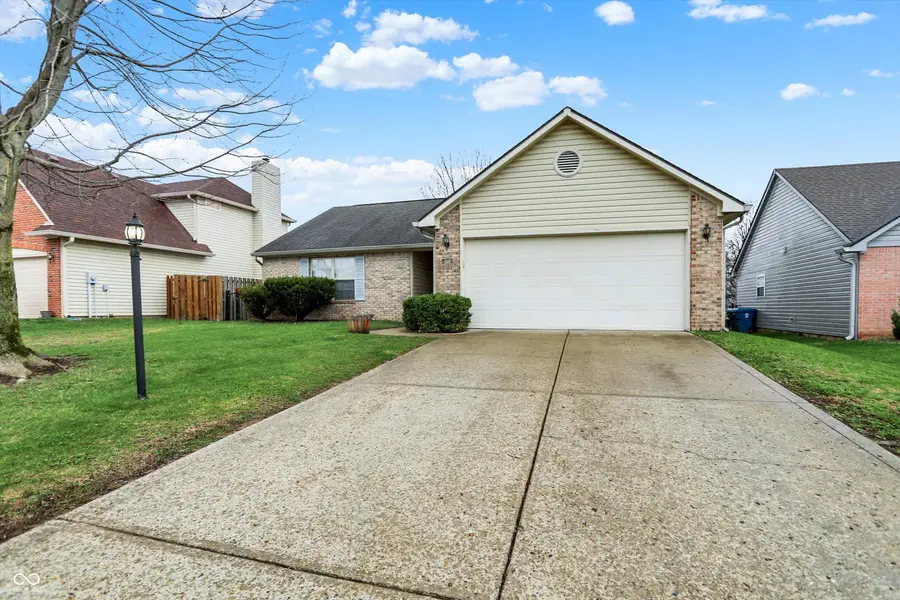 854 Queensgate Drive, Greenwood, IN 46143 - #3